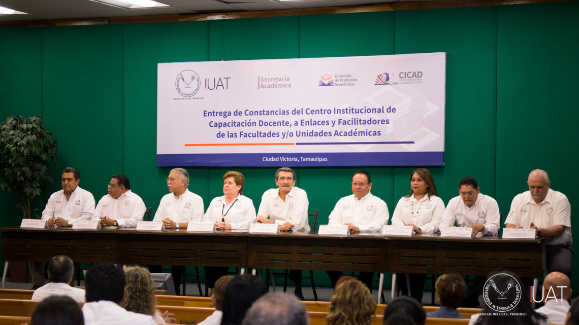 Refuerza la UAT capacitación de sus docentes. - Ventaneando